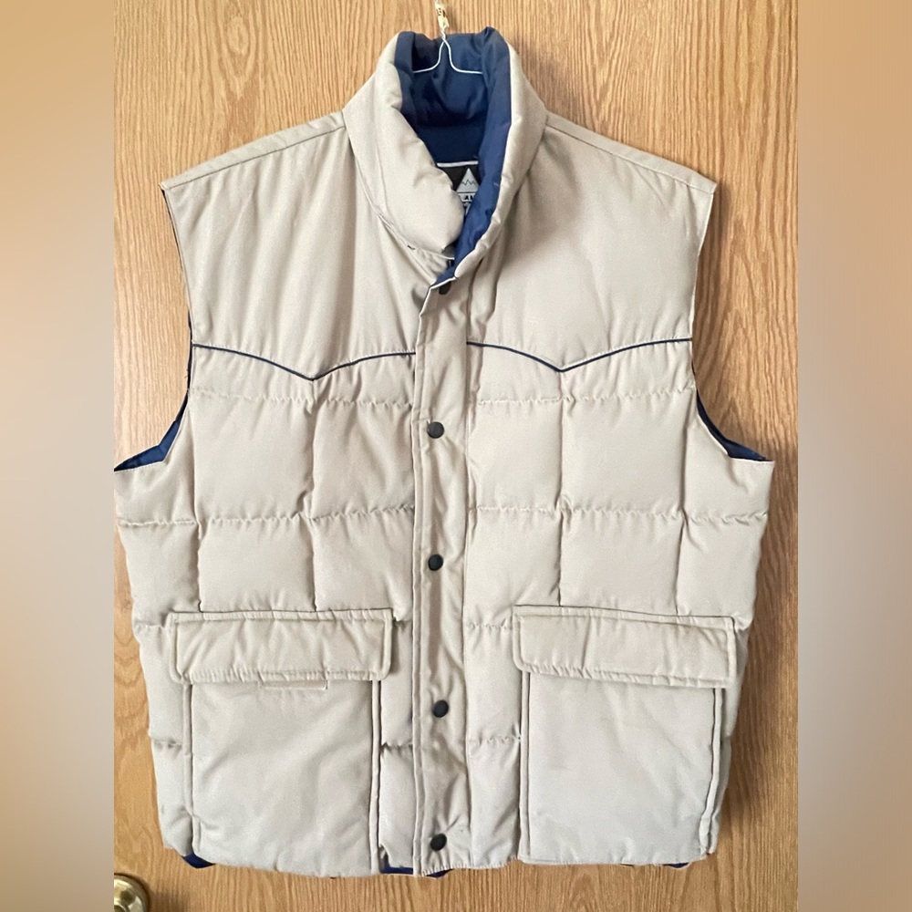 Vtg. Alaska Down And Leather Vest Sz-M Puffer Goodedown Zipper/Snap Buttons
